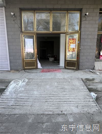 门市房出租（铺地砖、门口平坡能进车）