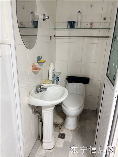 出租阳光五区住宅车库一中南门附近
