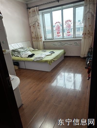 保险小区3单元6楼出租