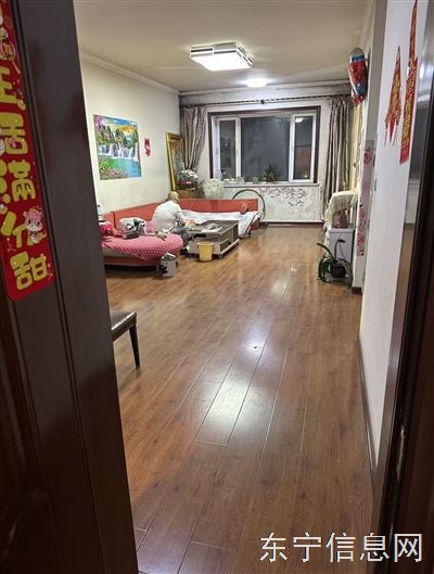 保险小区3单元6楼出租