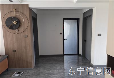 出售馨苑花园高层电梯楼122平三室一厅