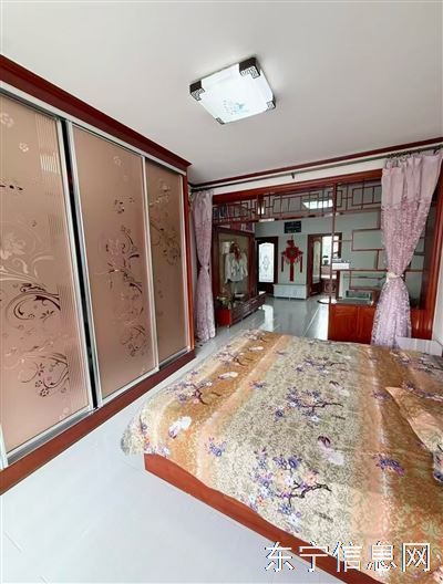 东宁出售学区房