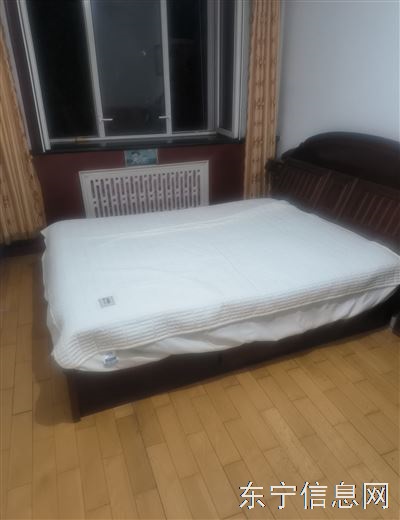 5楼年租金5500