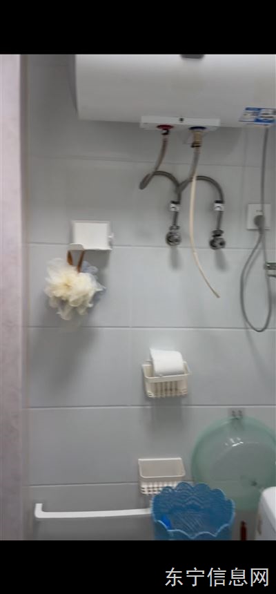 一校对面学区房出租