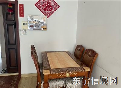 馨苑花园A区 电梯楼出售 精装修 75㎡